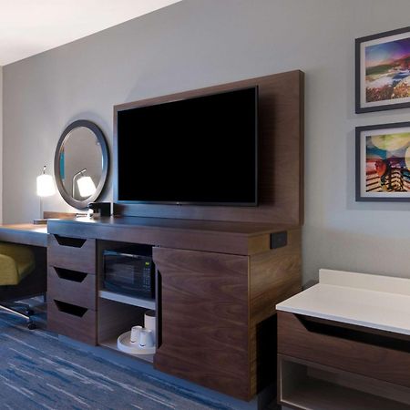 Hampton Inn & Suites 마리나 외부 사진