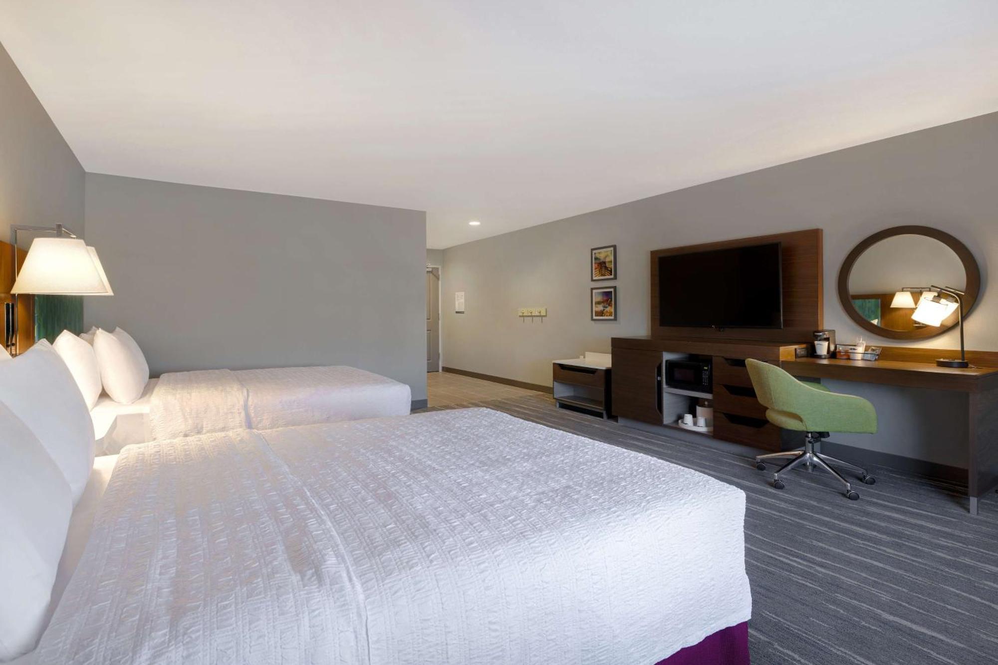 Hampton Inn & Suites 마리나 외부 사진