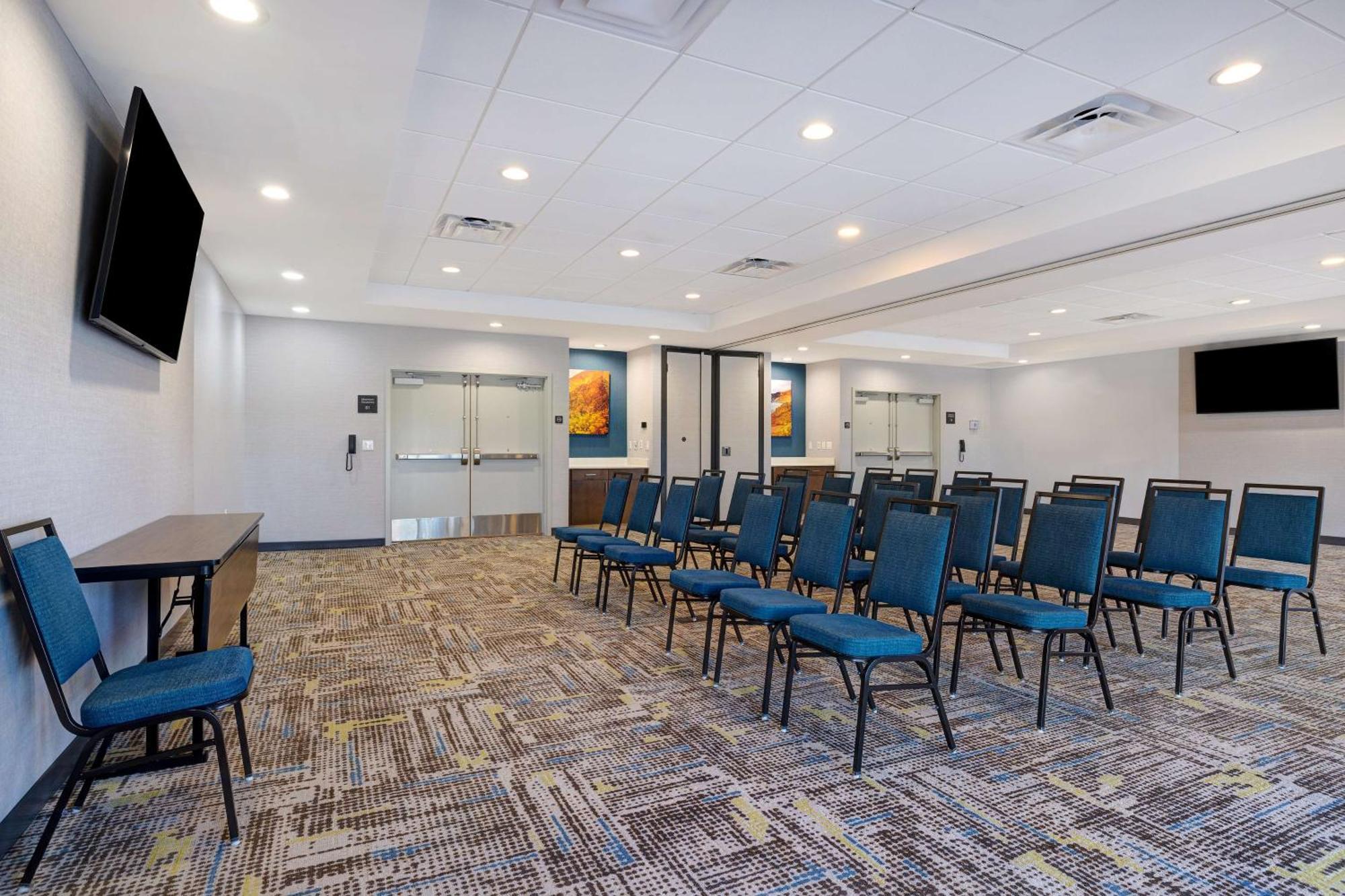 Hampton Inn & Suites 마리나 외부 사진
