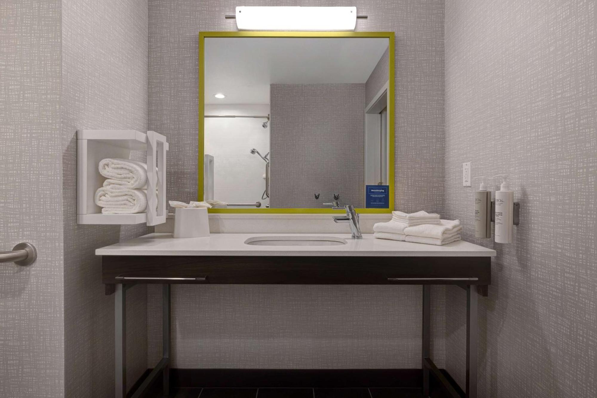 Hampton Inn & Suites 마리나 외부 사진