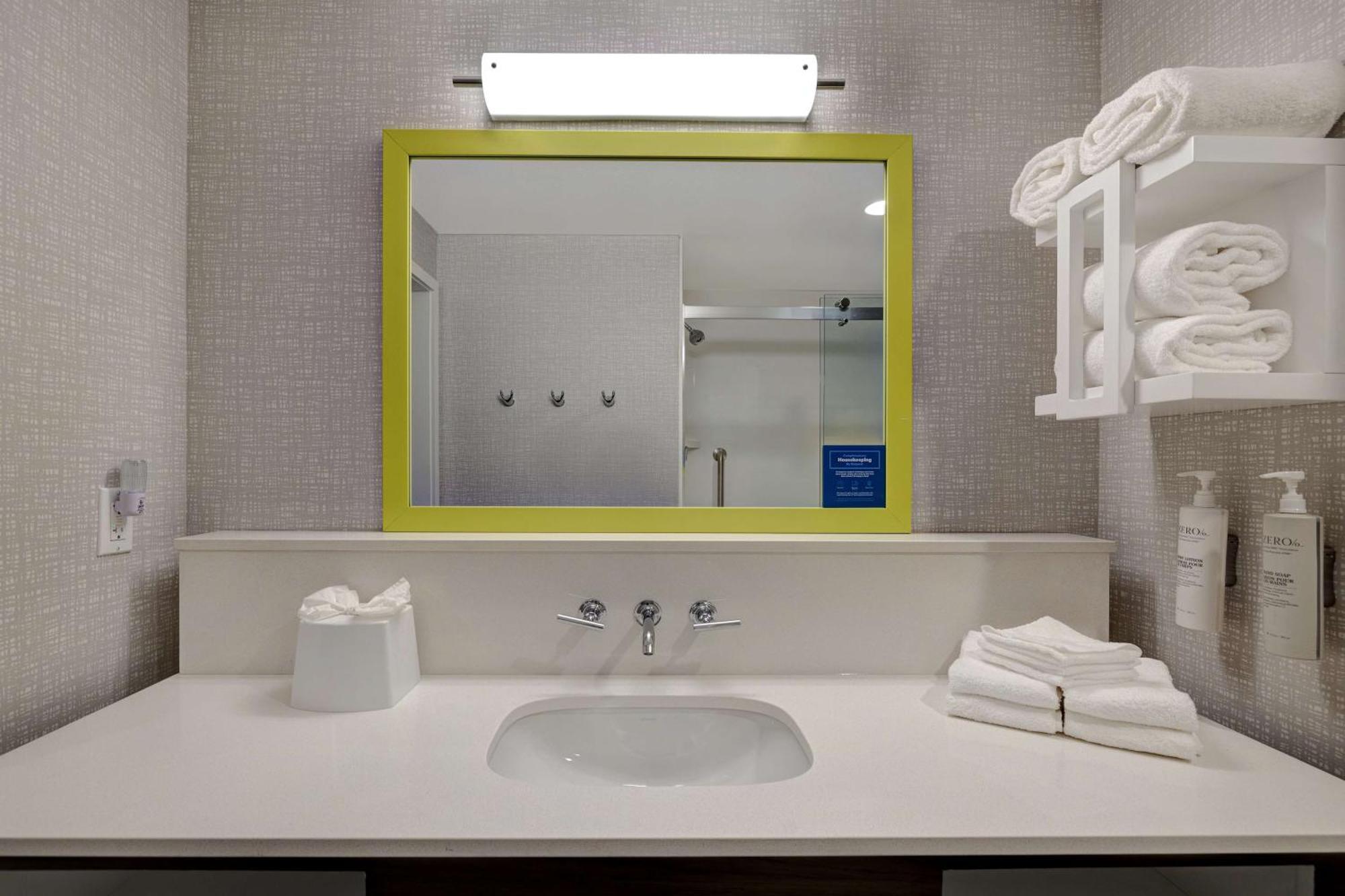 Hampton Inn & Suites 마리나 외부 사진