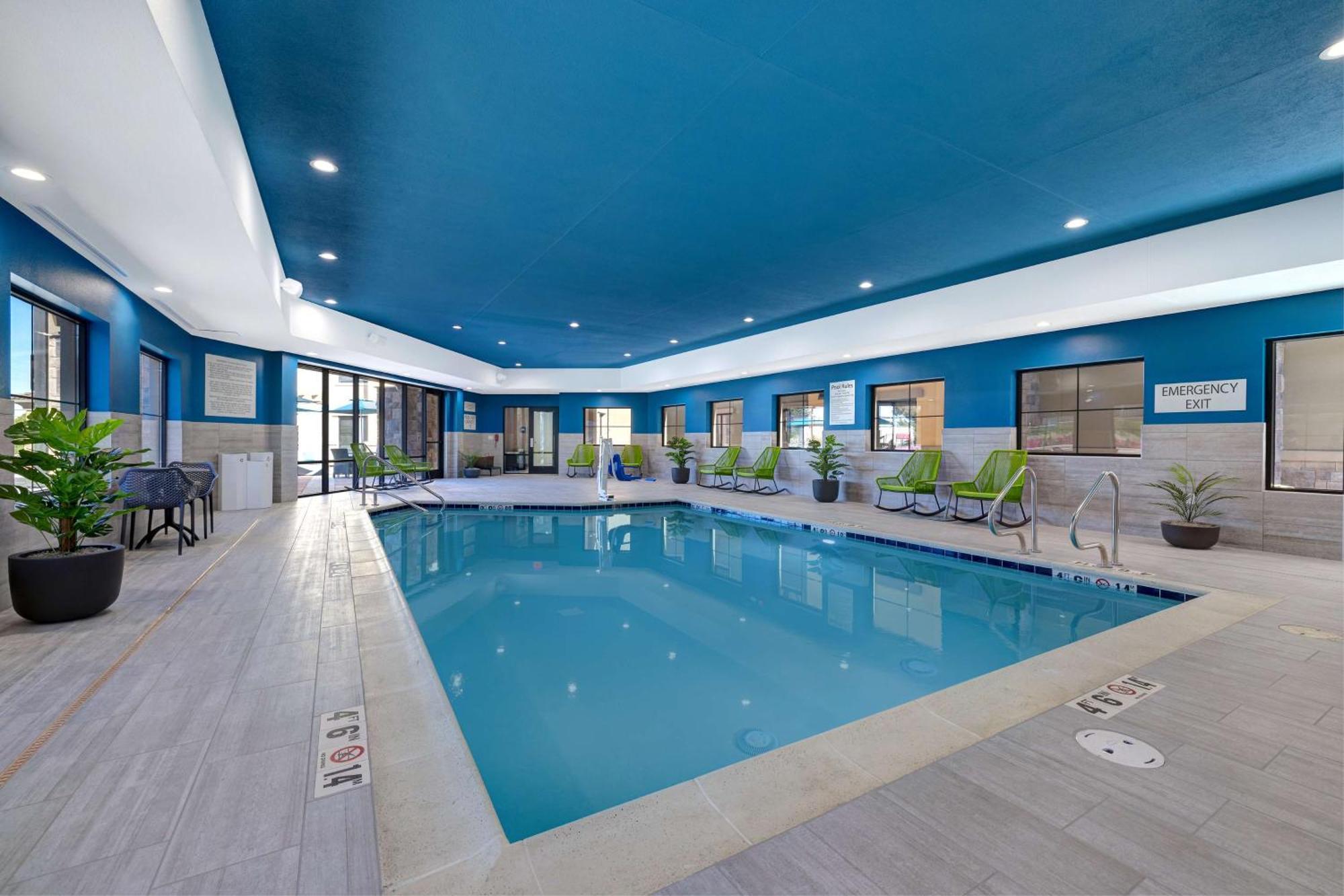 Hampton Inn & Suites 마리나 외부 사진